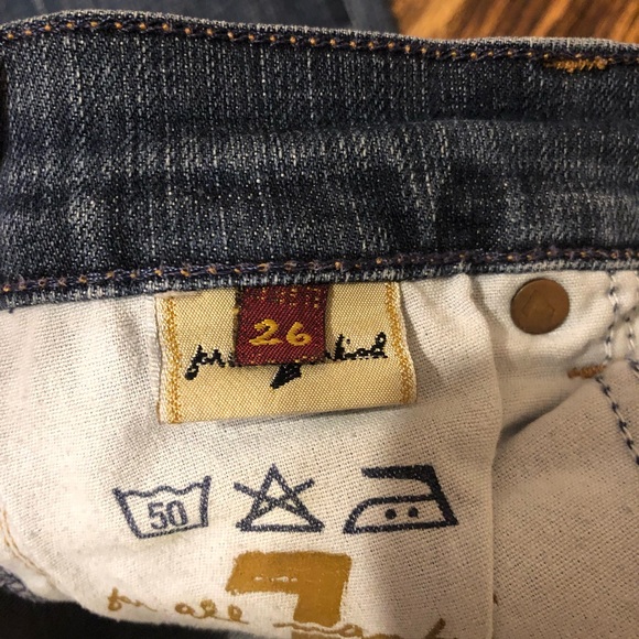 7 for all Mankind bootcut jeans - Picture 3 of 5